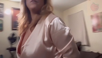 Daddy'S Girl Ordered A Custom Video Of Her Step Mom - Homemade Porn